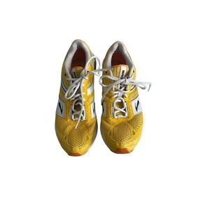 Brooks Mens Yellow White Mesh Lace Up Low Top Running Shoes Sneaker Size 9.5